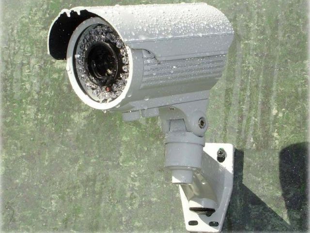 Ставропольские подростки украли уличную видеокамеру Ставропольские подростки украли уличную видеокамеру