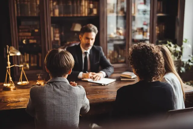 Родные, единоутробные, единокровные: как это влияет на наследство