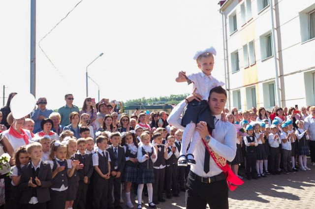 В школах Ставрополья прозвенел последний звонок В школах Ставрополья прозвенел последний звонок