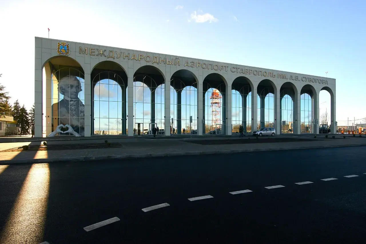 Футболисты ЦСКА полетят в Москву через Ставрополь из-за угрозы БПЛА-атак в Краснодаре