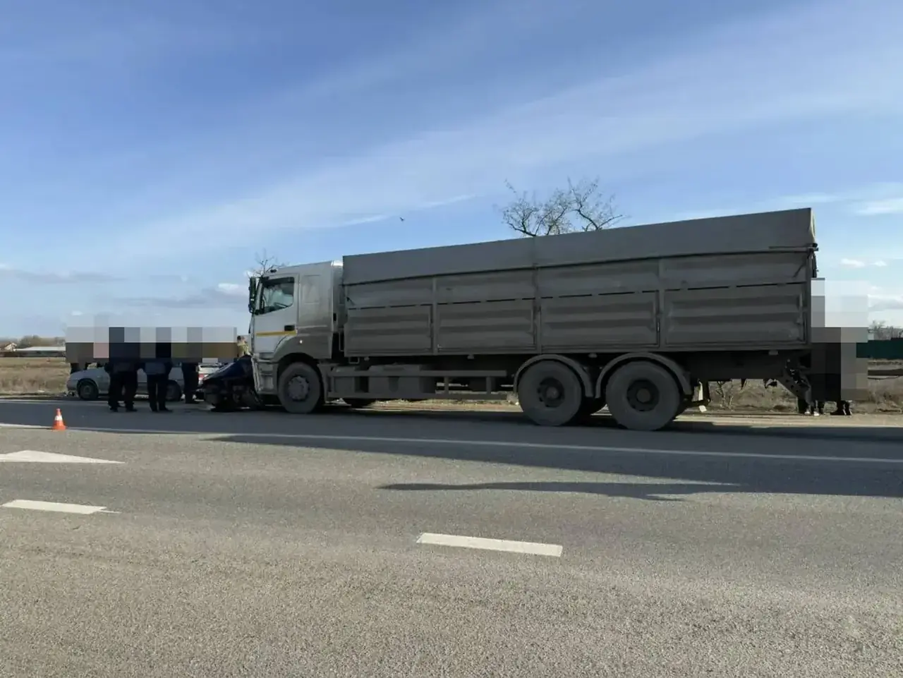 Начинающая водитель погибла при столкновении с «КамАЗом» на Ставрополье