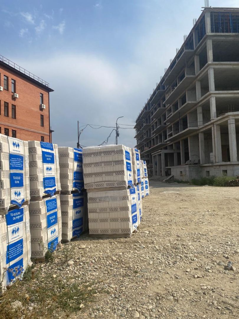 В Железноводске остановили стройку из-за нарушений при найме мигрантов