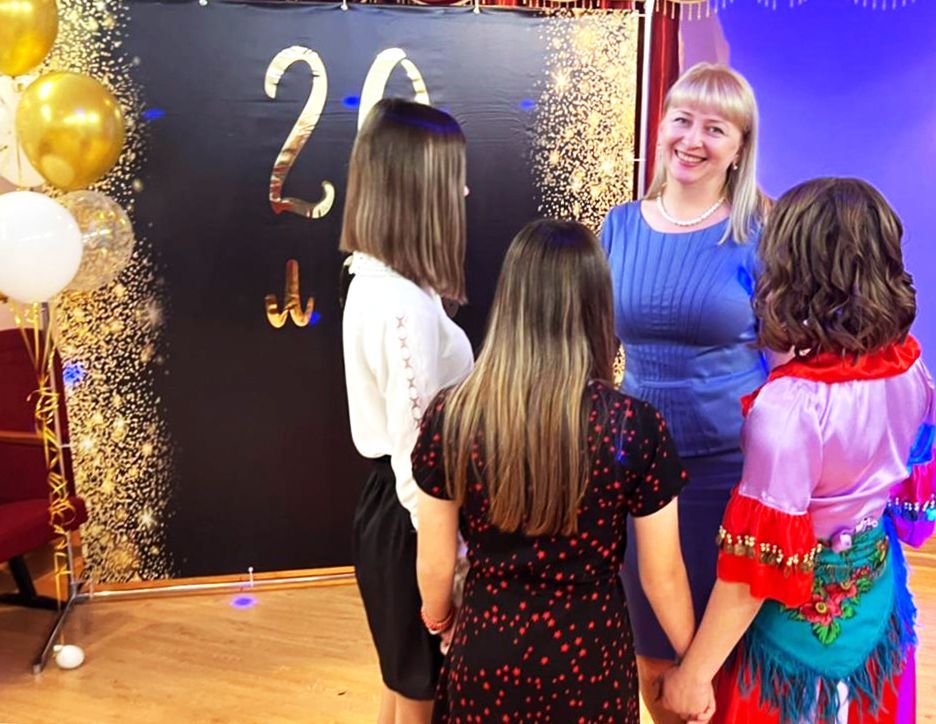 Сотрудники ПАО Ставропольпромстройбанк вручили подарки воспитанникам детского дома в Светлограде