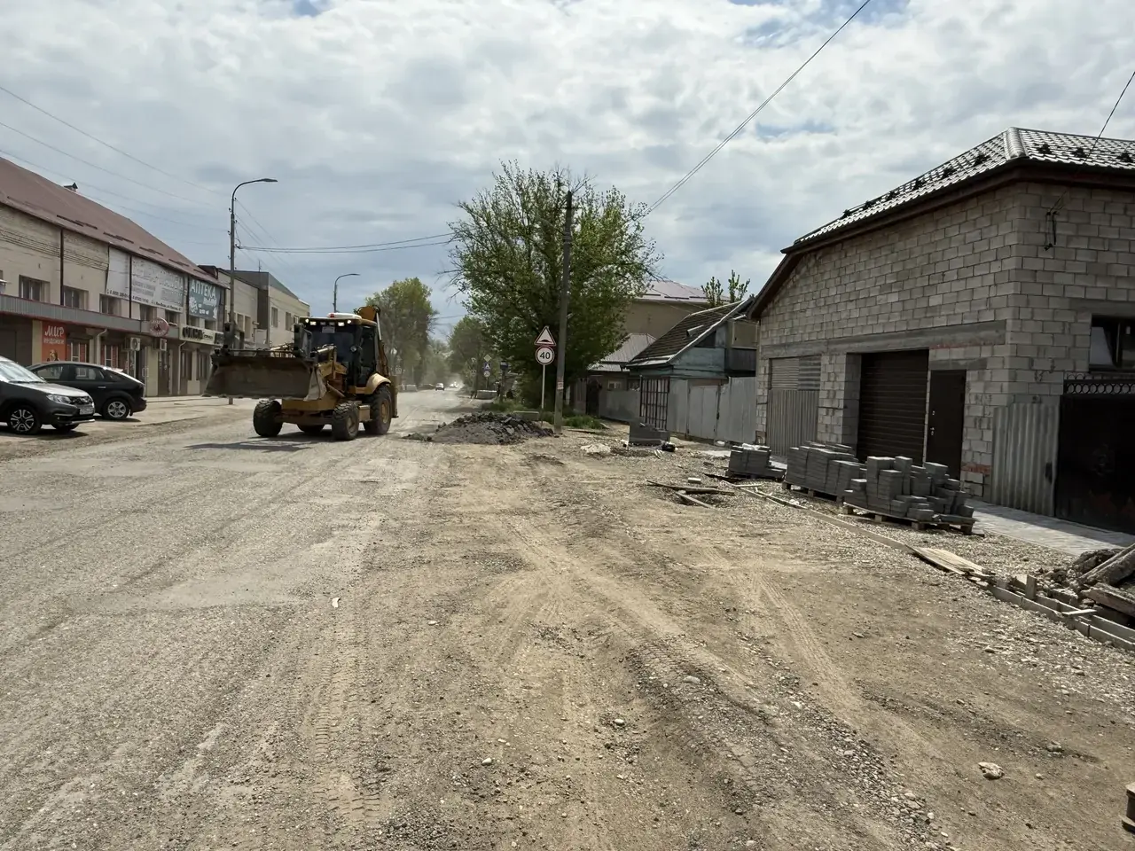 В Минеральных Водах ремонтируют 2,3 км улицы Красной