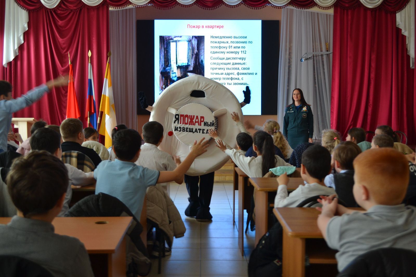 Юных ставропольцев учат правилам пожарной безопасности