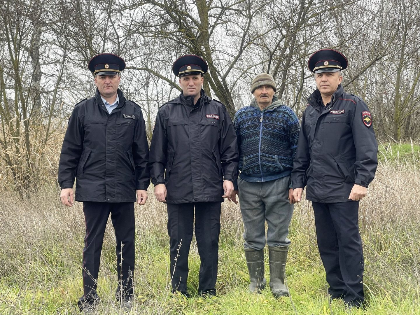 На Ставрополье полицейские спасли заблудившегося в лесу грибника