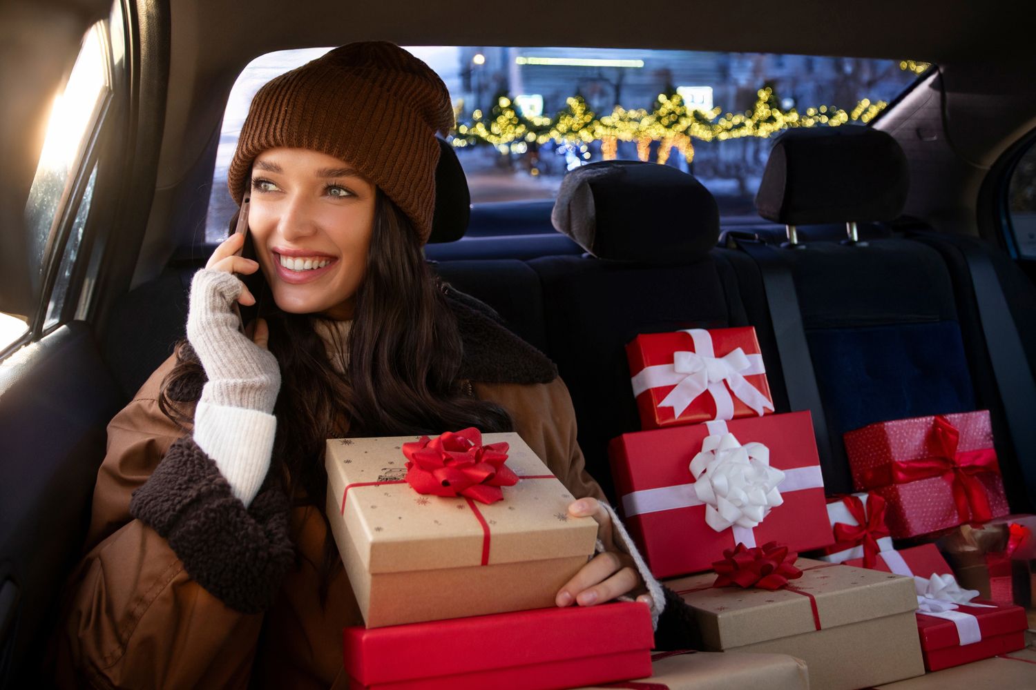 T2 вновь дарит новогодние подарки — теперь каждому