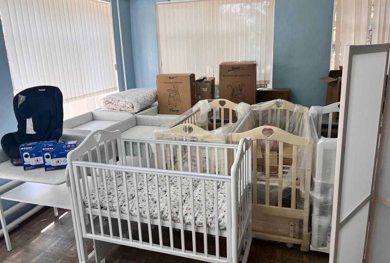 В Арзгирском округе заработал прокат колясок и кроваток для новорожденных