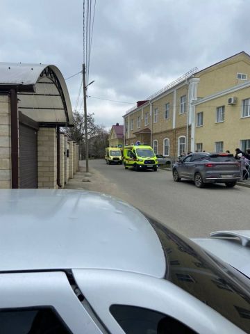 Школьник упал с перил и попал в реанимацию