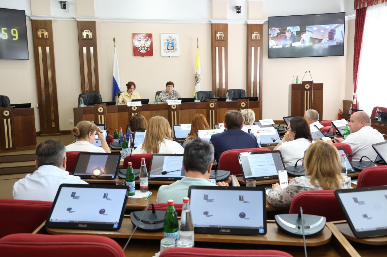 Ставропольские депутаты призвали усилить информирование участников СВО о том, как получить медпомощь по ОМС