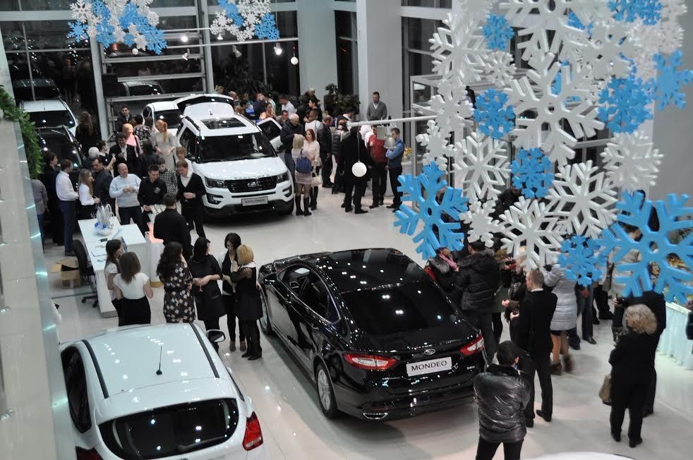 В Ставрополе открылся новый автосалон FORD