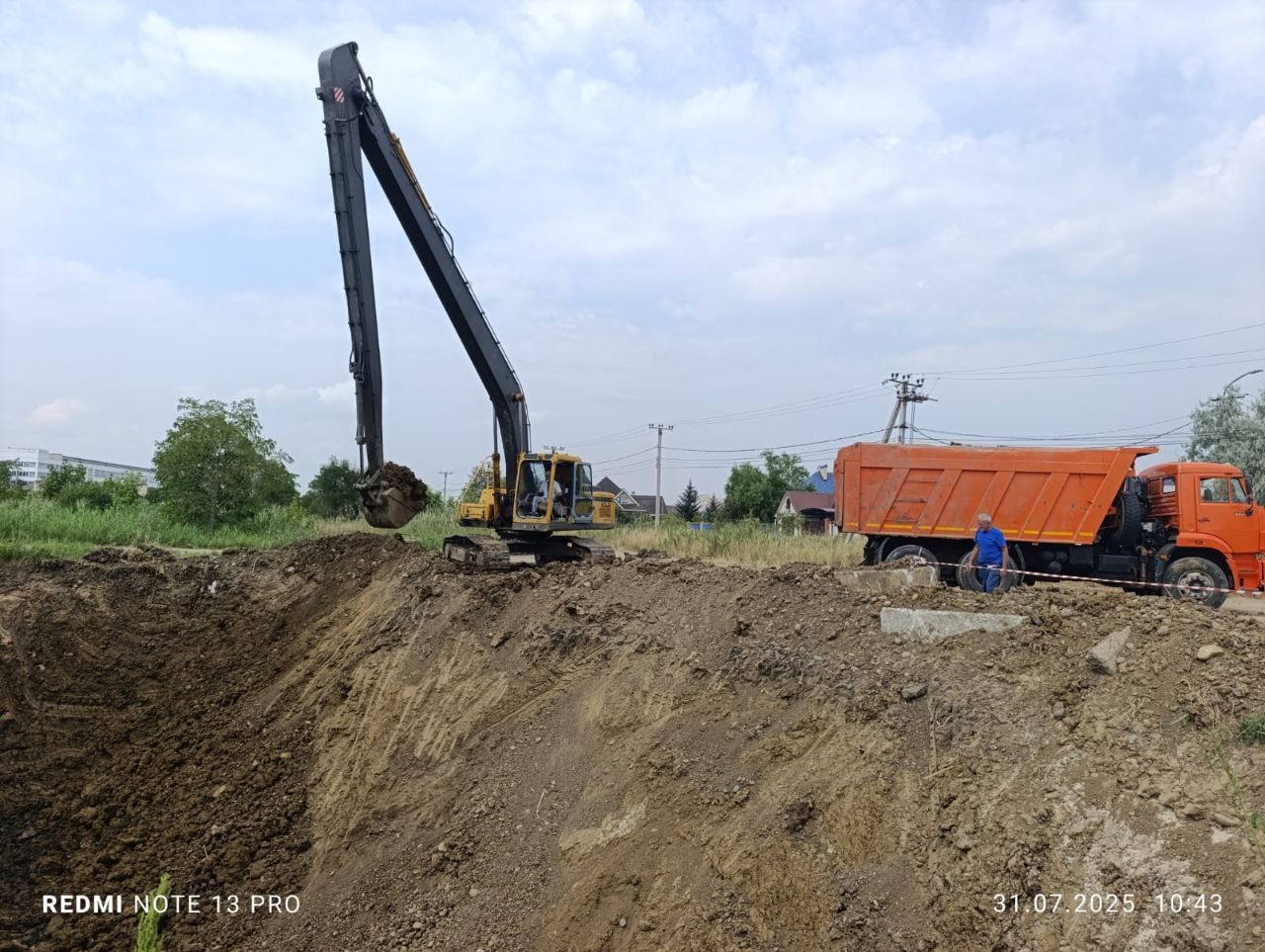 В Невинномысске снова обвалился канализационный коллектор