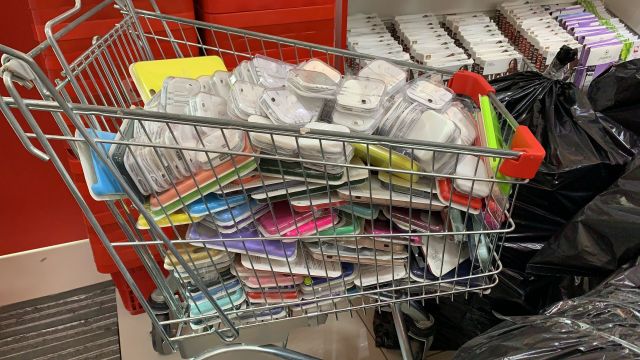 В одном из магазинов Железноводска обнаружили крупную партию контрафакта В одном из магазинов Железноводска обнаружили крупную партию контрафакта