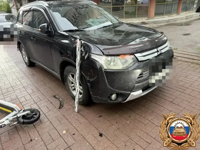 Иномарка сбила самокатчика в Ставрополе