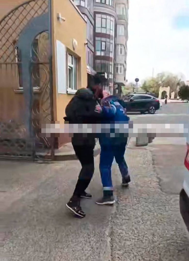 Неизвестный напал на сотрудника скорой медицинской помощи