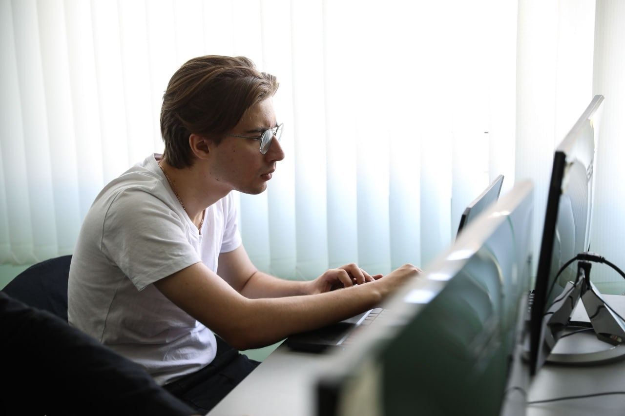 Эксперт Ставропольского вуза рассказал, как распознать контент, созданный нейросетями