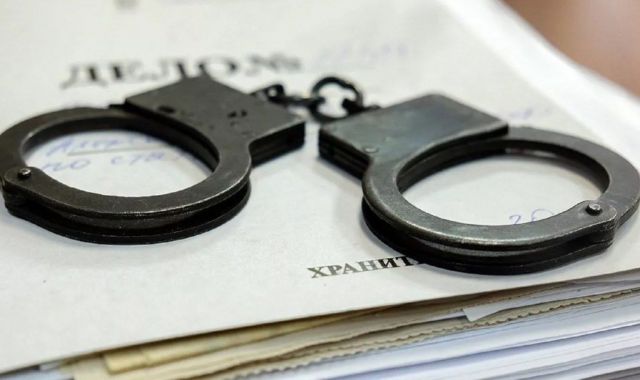 В Труновском округе мужчину обвиняют в убийстве, совершённом 17 лет назад В Труновском округе мужчину обвиняют в убийстве, совершённом 17 лет назад