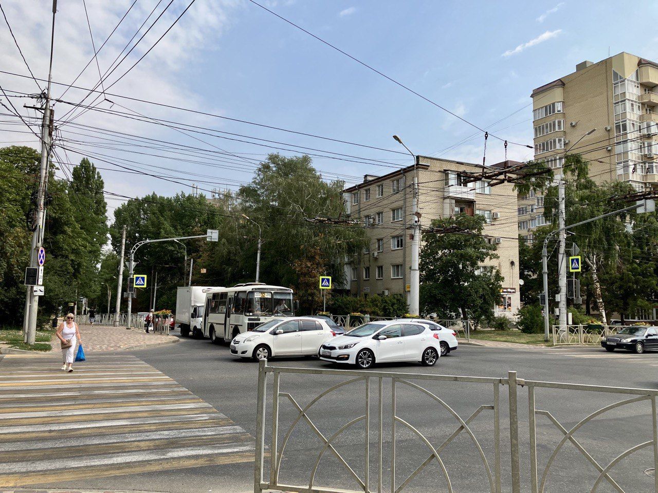 В Ставрополе не работают светофоры на пересечении улиц Мира и Льва Толстого