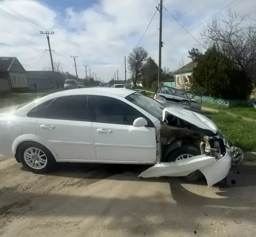 В Арзгире две легковушки не поделили перекресток