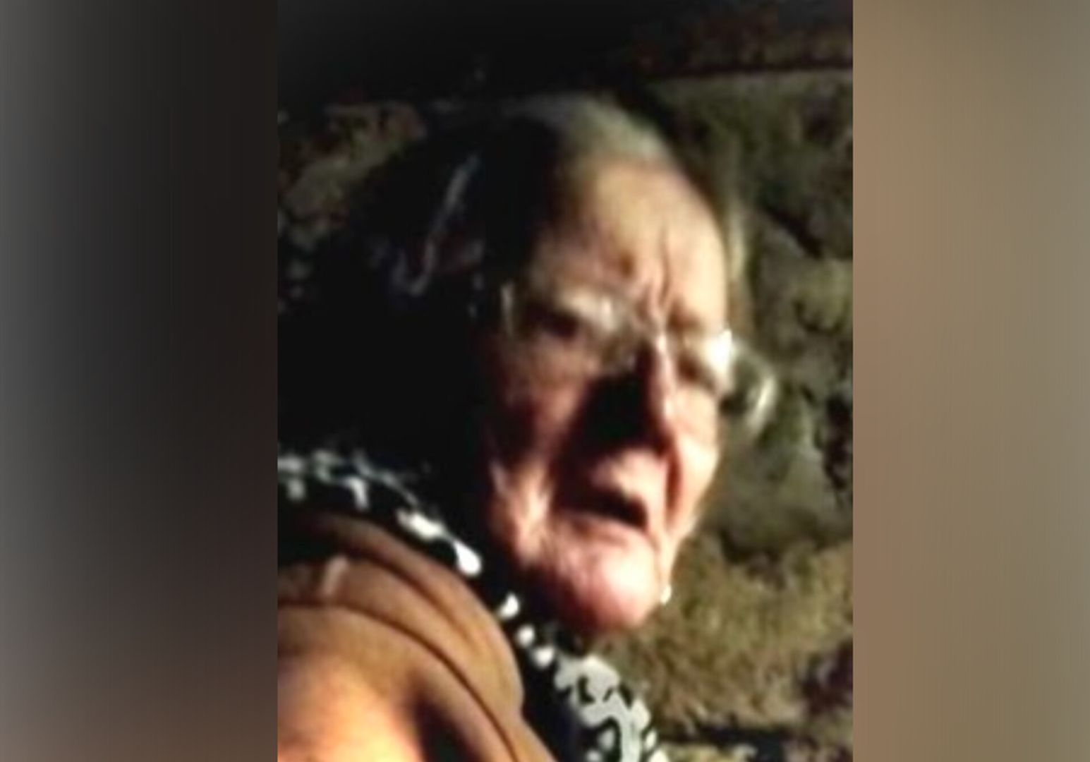 Пропавшую пенсионерку в очках ищут в Ставрополе