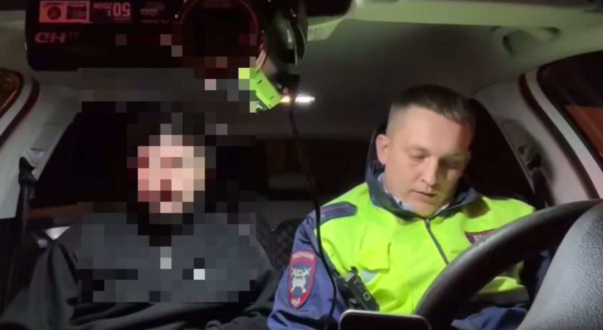 В Ставрополе 20-летнего водителя Mercedes наказали за объезд пробки по встречке