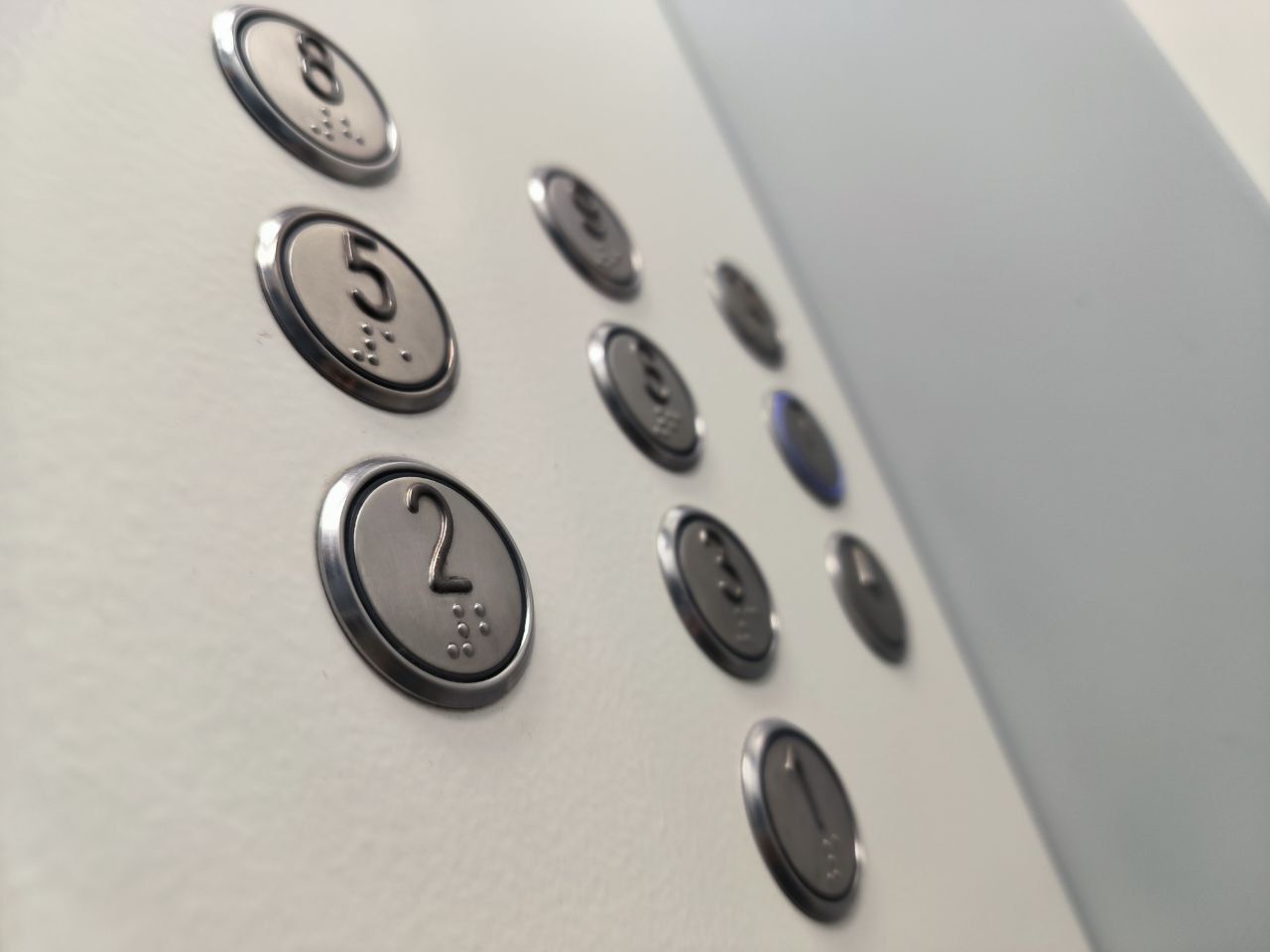 На Ставрополье будут останавливать лифты с истекшим сроком эксплуатации