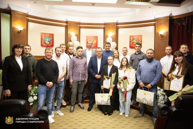 В Ставрополе победители конкурса профмастерства получили по 100 тыс. рублей
