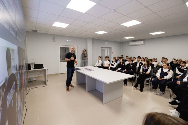 В Ставрополе школьников и студентов обучают волонтерству
