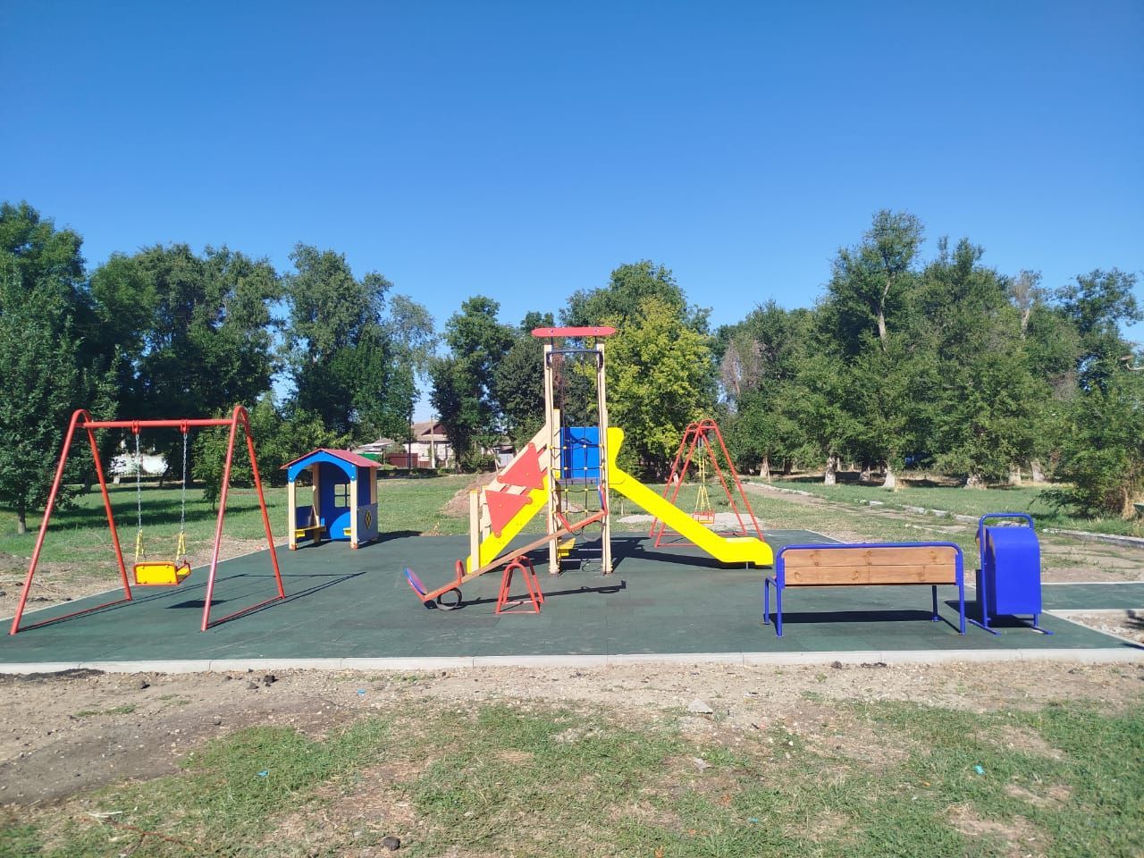 Детскую площадку за 1,1 млн рублей открыли на Ставрополье