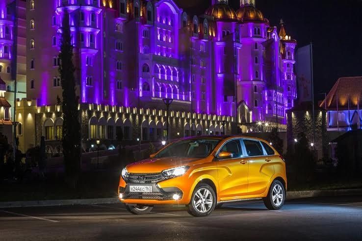 В автосалоне «Русь-Авто» стартовали продажи компактного кроссовера Lada XRAY