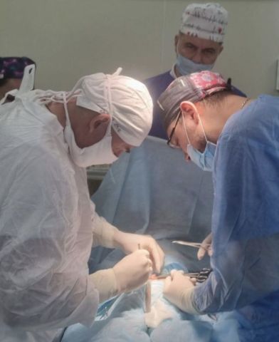 В Пятигорске у подростка удалили кисту размером с яблоко