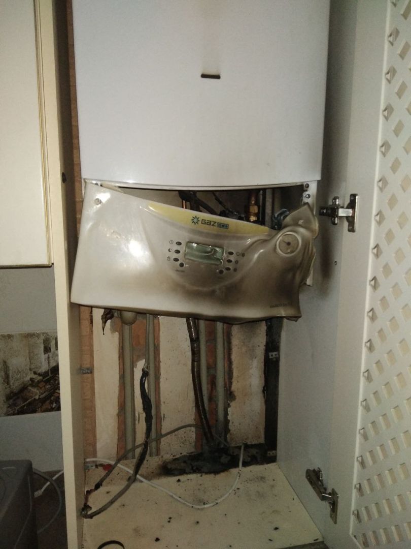 Жильцов пятиэтажного дома спасли от взрыва газовой колонки