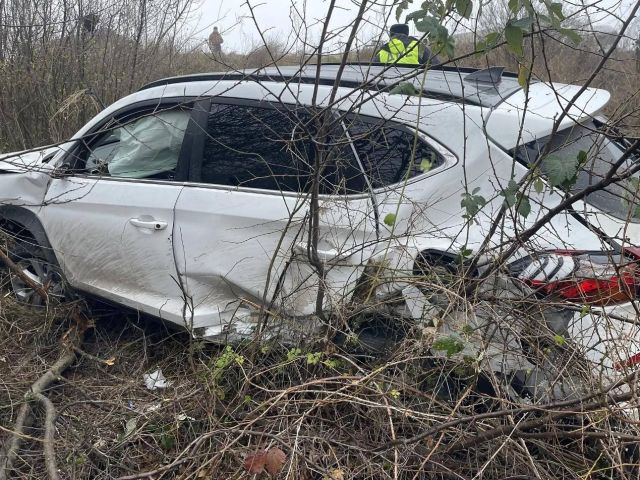На Ставрополье водитель пострадал из-за наезда на препятствие
