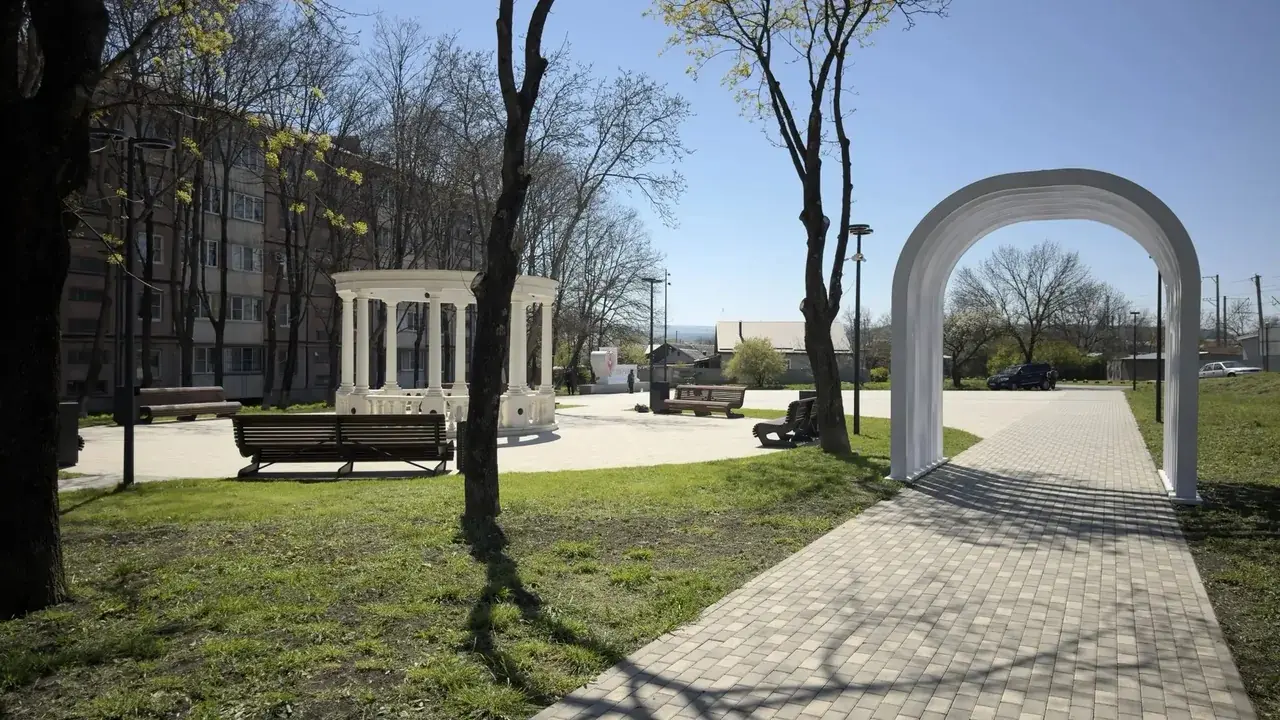 В Ессентуках началось благоустройство сквера у станции Золотушка