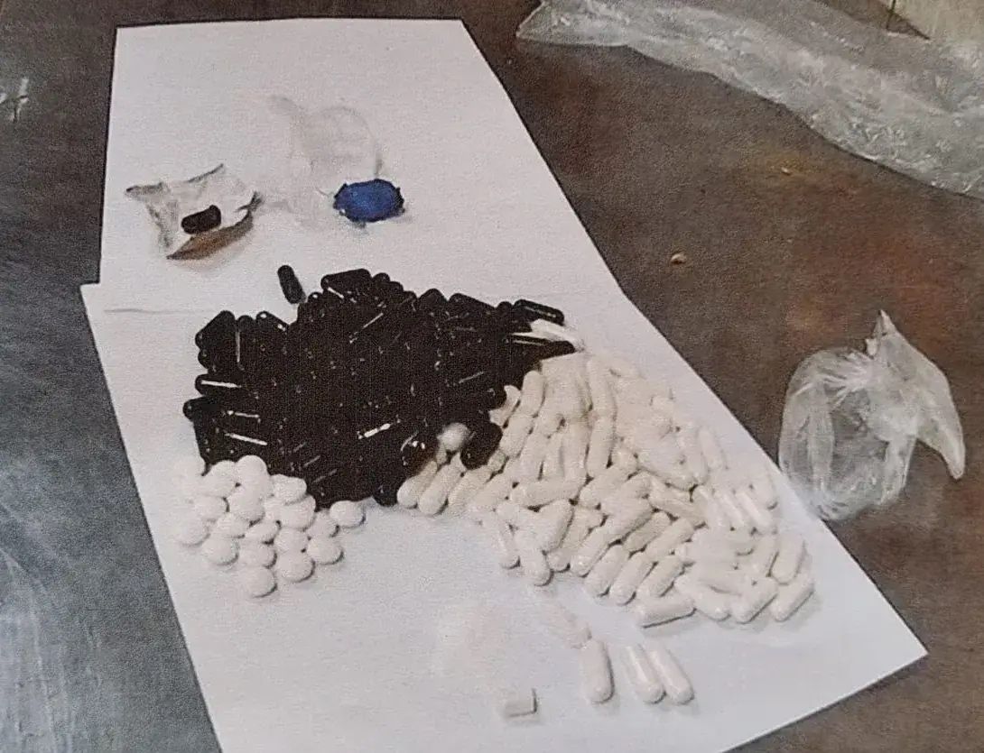 Более 200 капсул с наркотиками пытались пронести в СИЗО Пятигорска