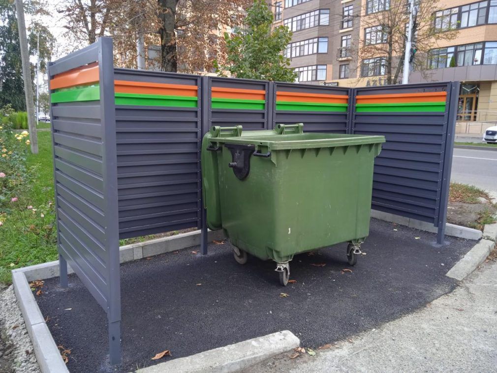 В Железноводске с бардаком на контейнерных площадках решили бороться с помощью видеонаблюдения