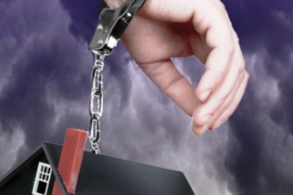Главе администрации Левокумского района и его сыну продлили меру пресечения в виде домашнего ареста Главе администрации Левокумского района и его сыну продлили меру пресечения в виде домашнего ареста
