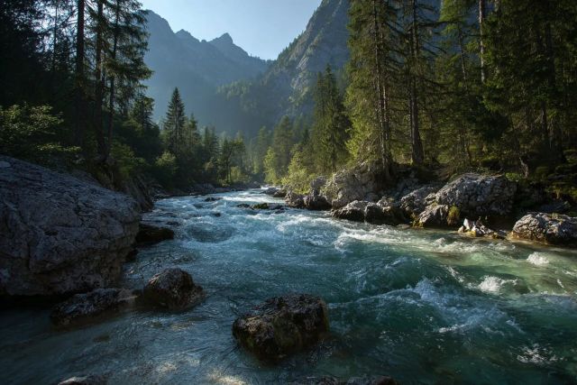 Обнаружены аномальные свойства талой воды из горных рек