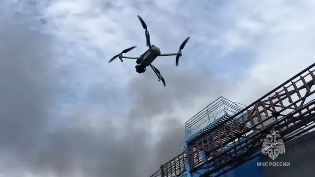 В Ставрополе площадь пожара в «СКИП Мастер» увеличилась втрое, к тушению привлекли вертолёт Ми-8