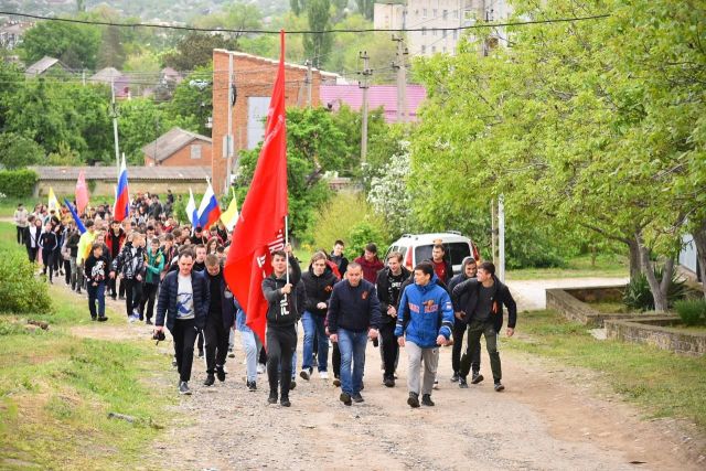 В Петровском округе прошло восхождение на гору Куцай В Петровском округе прошло восхождение на гору Куцай