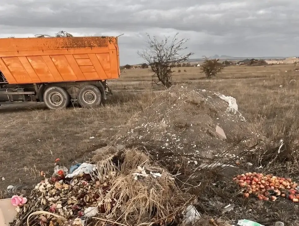 Более 400 тонн мусора вывезли с кладбищ Предгорного округа