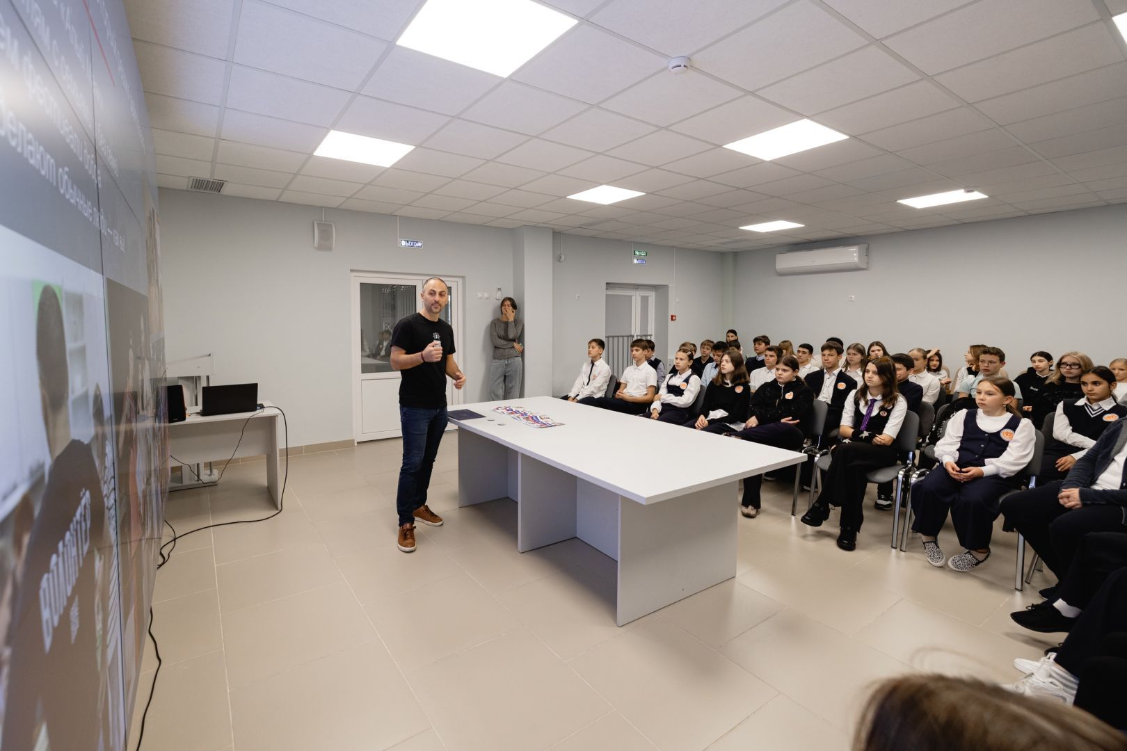 В Ставрополе школьников и студентов обучают волонтерству