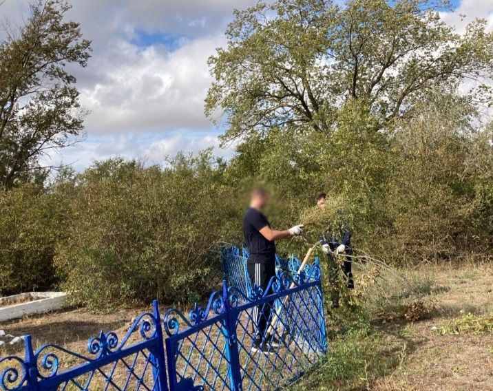 Из-за отказа платить алименты ставропольцу назначили обязательные работы на кладбище