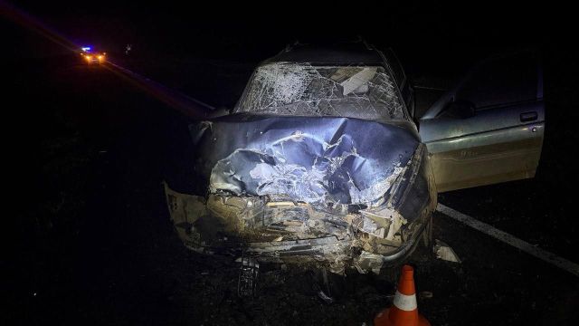 Два человека пострадали в результате лобового столкновения на трассе Ставрополья