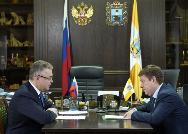 Губернатор Владимир Владимиров провёл рабочую встречу с министром здравоохранения края Ставрополья Губернатор Владимир Владимиров провёл рабочую встречу с министром здравоохранения края Ставрополья