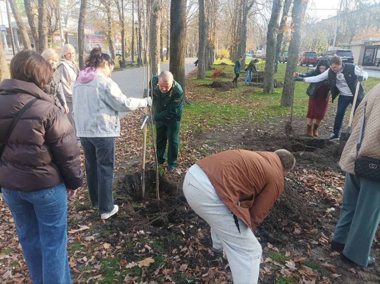 В Ставрополе высадили 160 деревьев